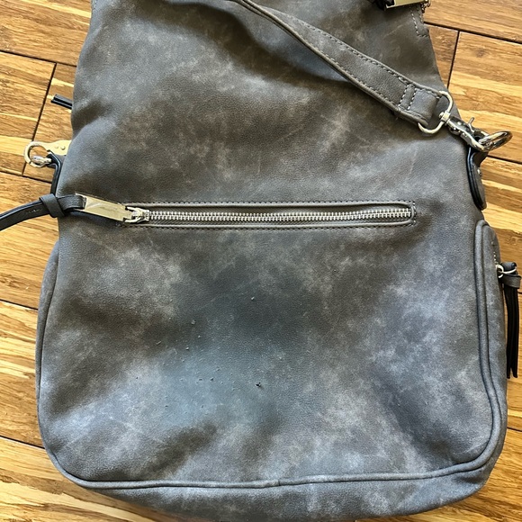 Buckle Gray Crossbody Bag with Adjustable Straps - Picture 3 of 4